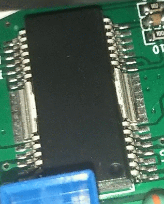 hỏi các bác chuyên ic class d :có ai từng thấy con ic class d như này chưa và biết nó mã là gì không? em cảm ơn trước ạ