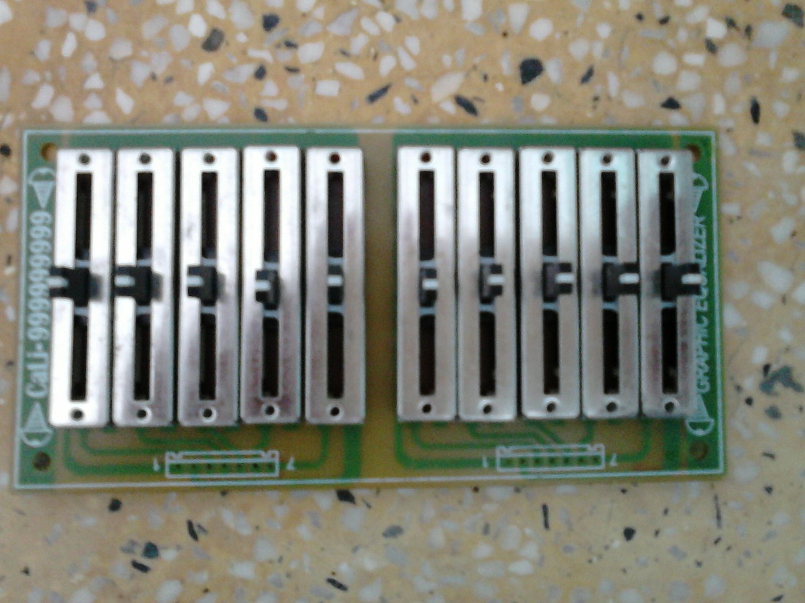xin hỏi ngõ out của equalizer