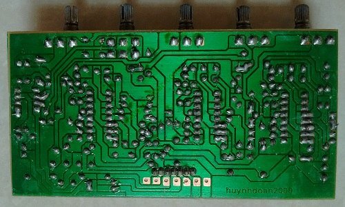 Bo Reverb sử dụng 3 IC 2399 mặt dưới